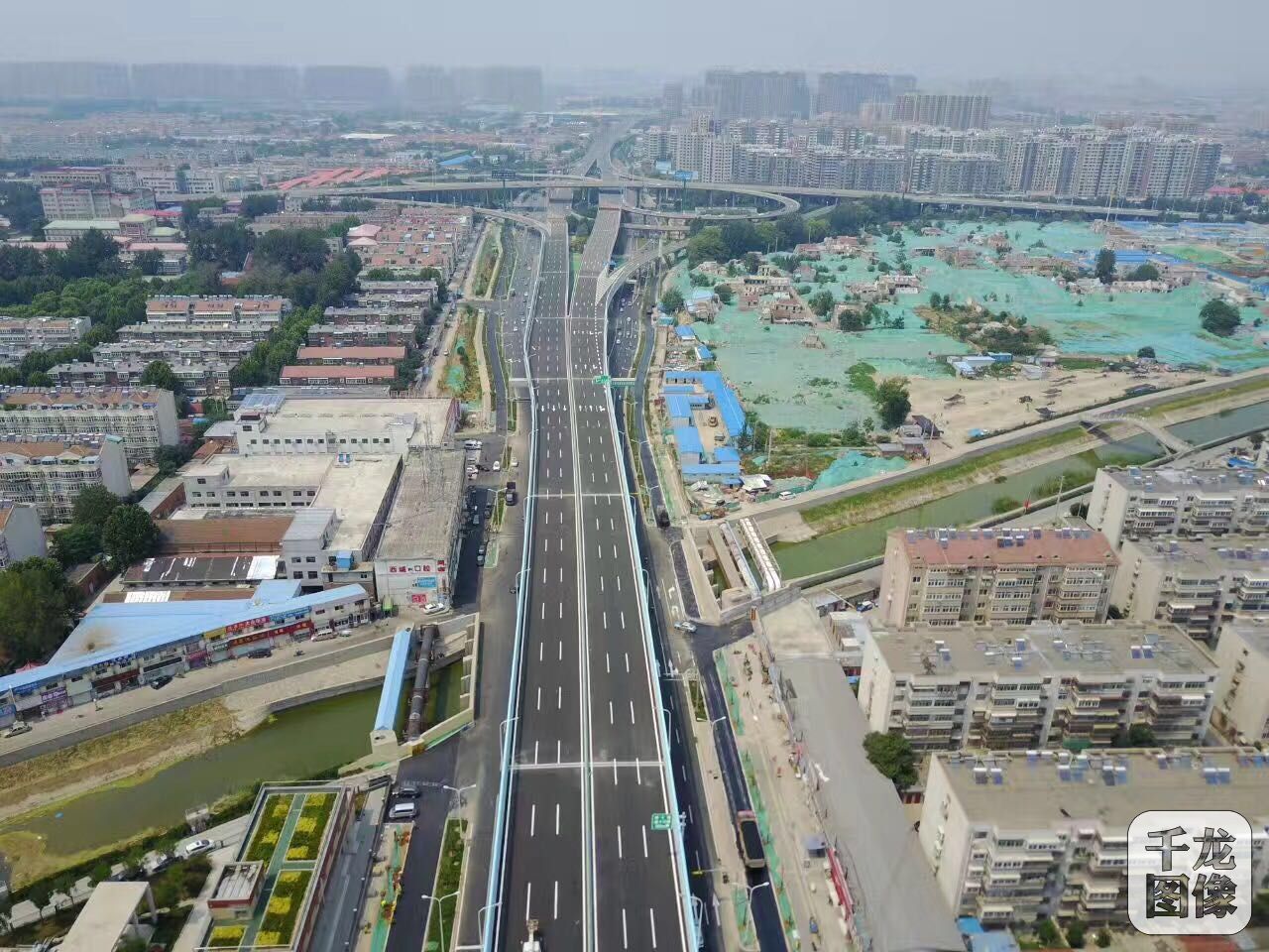 由北京城建道桥建设集团施工的济广高速济南连接线一期工程，，经15个月的紧张施工将在6月30日正式通车。济广高速济南连接线PPP项目工程总造价11.248亿元，长8.5公里。